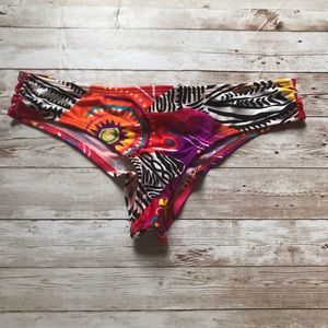 Luli fama cheeky bottoms